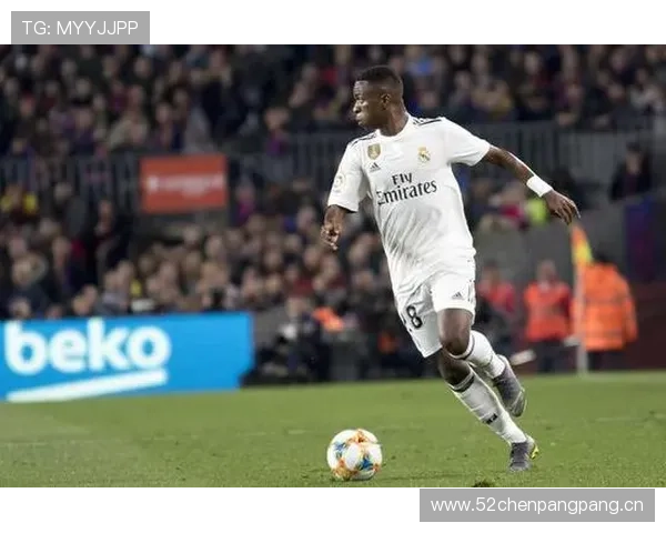 维尼修斯与姆巴佩左边锋进攻效率及战术适配对比分析 维尼修斯与姆巴佩左边锋进攻效率及战术适配对比分析