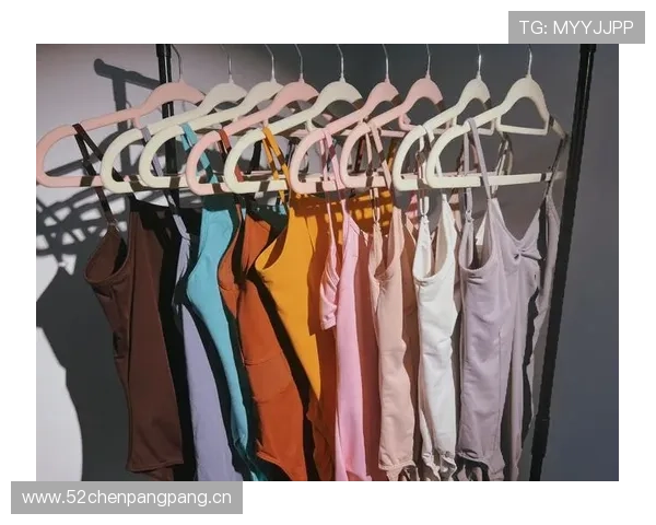 威少衣柜里塞满紧身衣，训练完直接走红毯？